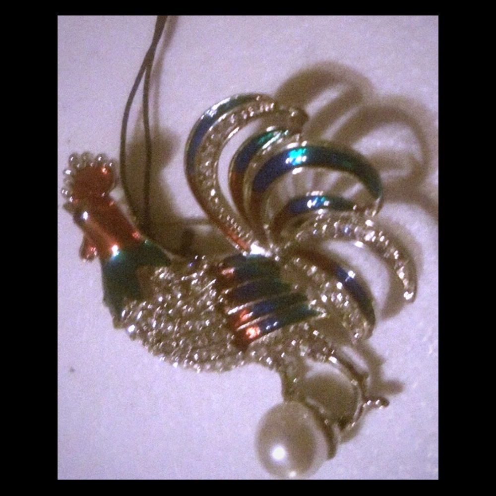 🚜Rooster Crystals & Pearl Pendant Gorgeous Colors